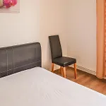 7 Bedroom Pet Friendly In * Coutras